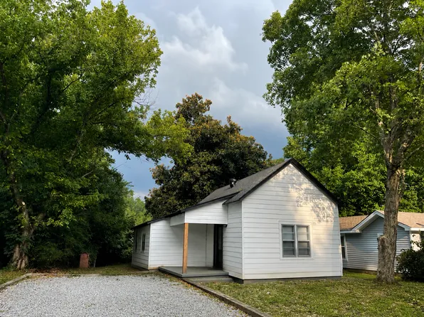 408 Briggs St, Jackson, TN 38301