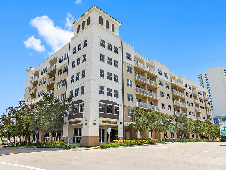 Evernia Place — Photo 21