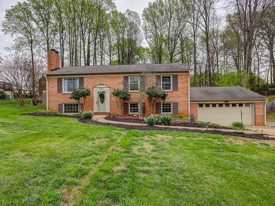 1st image of 1808 Heritage Cir