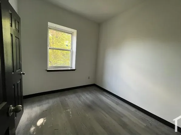 1601 W Oxford St APT 2, Philadelphia, PA 19121