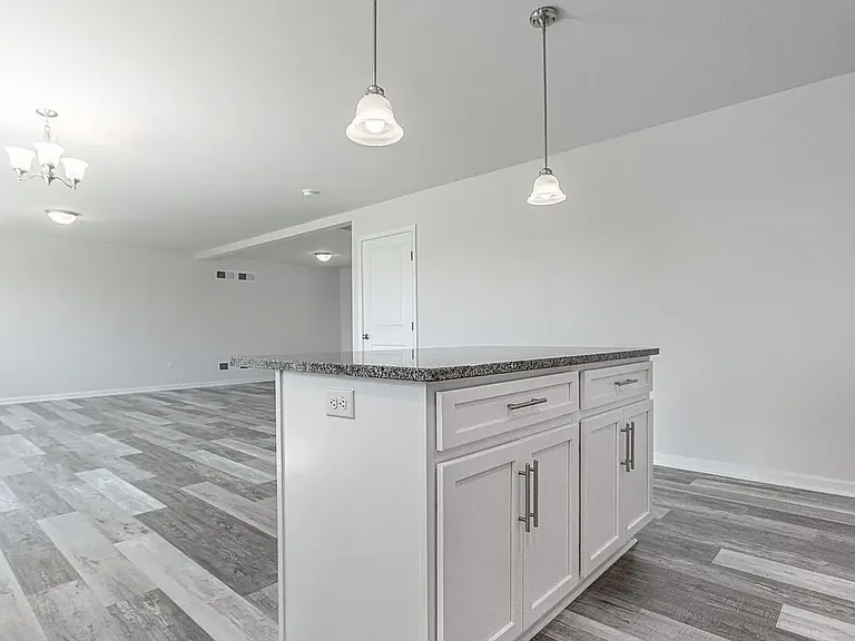 322 Valley View Cir — Photo 16