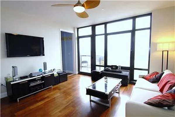 Sold by R New York | media 3