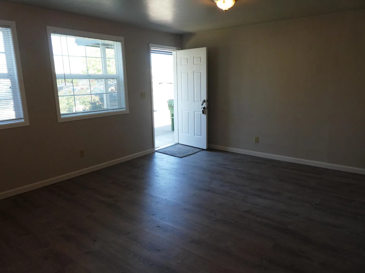 2 bed, $1,400 — Photo 2