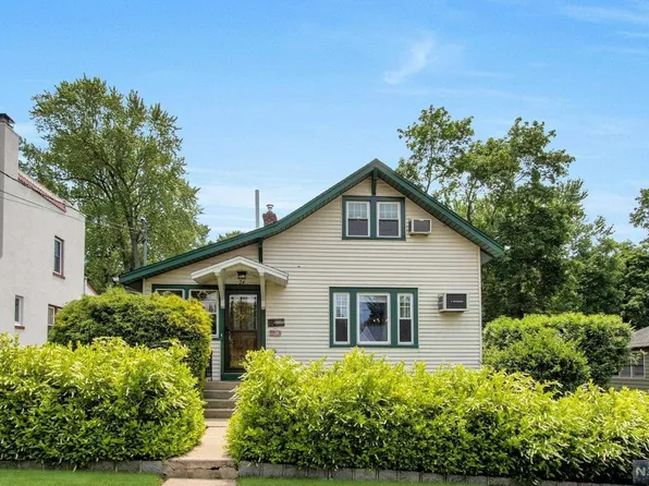 24 Columbus Ave, Harrington Park, NJ 07640
