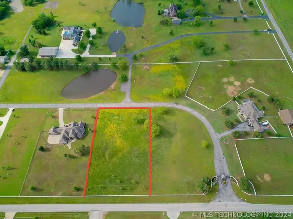 207 W 172nd St S, Mounds, OK 74047