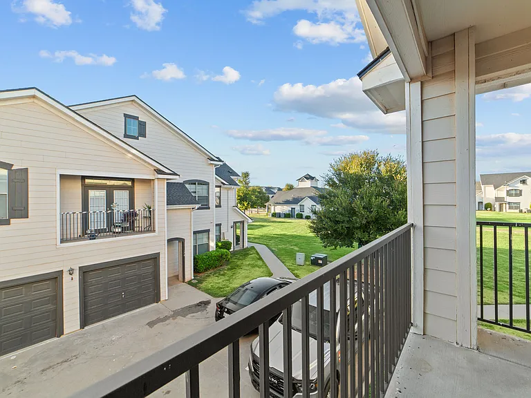 Burkburnett Residences — Photo 12