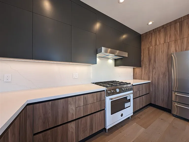 2707 23rd St #3 — Photo 9