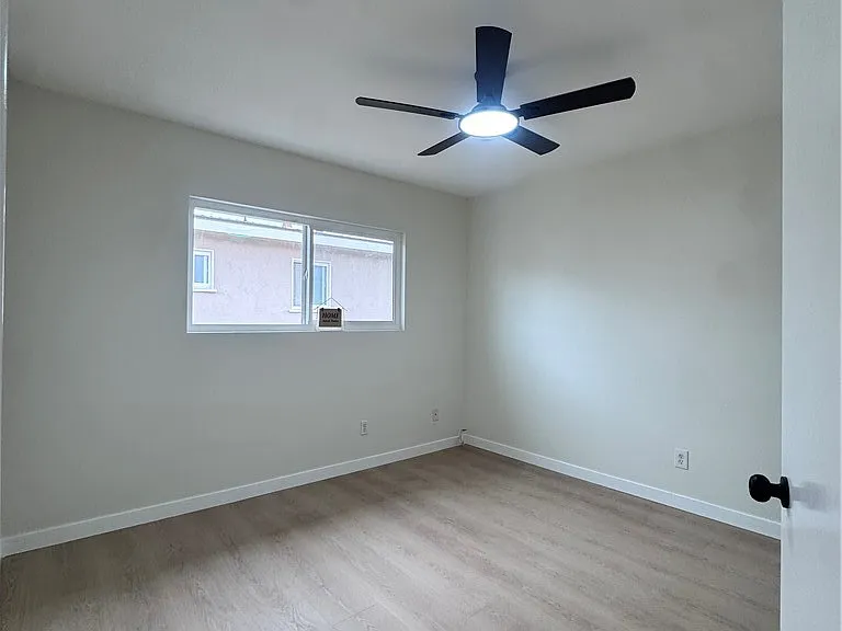 2615 Curtis Ave #B — Photo 36