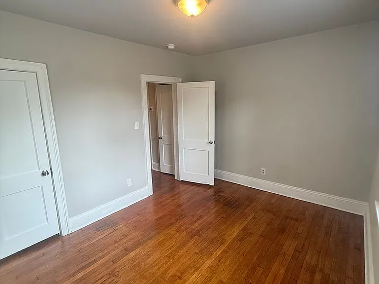 1840 Powell Rd — Photo 22
