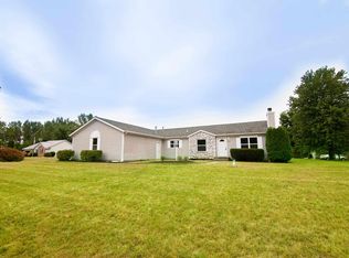 1055 E North Winds Dr, Warsaw, IN 46582