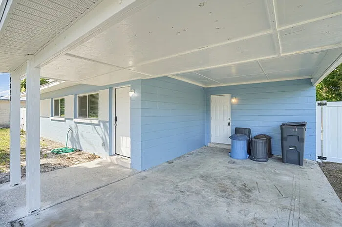 3 bed, 2.0 bath, 947 sqft, $2,295 — Photo 3