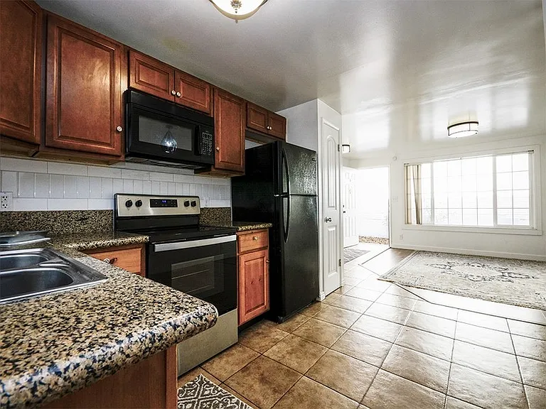 219 E Southgate Ave #1 — Photo 10