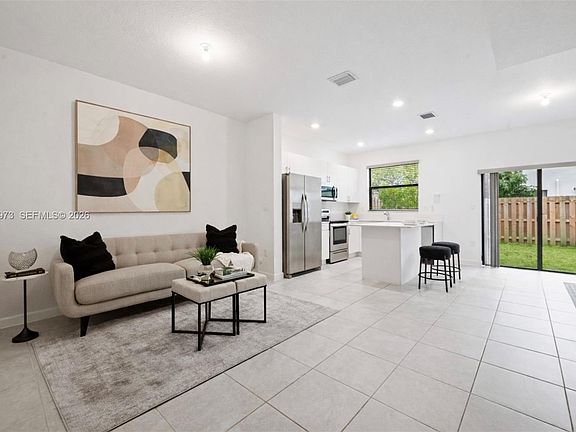 5th image of 13236 SW 286th St