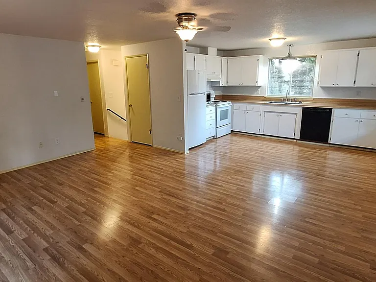 7403 Stanich Ave — Photo 3