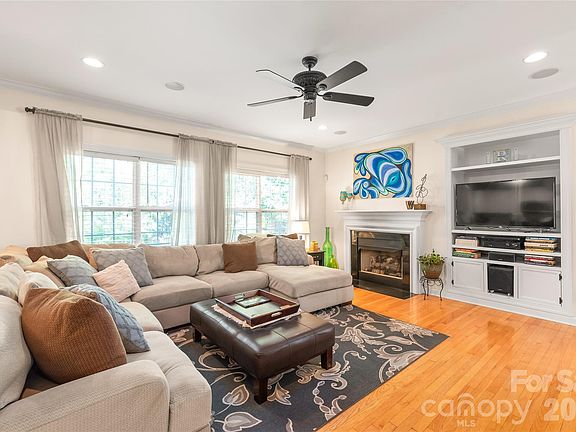 4th image of 10512 Kilchurn Ct
