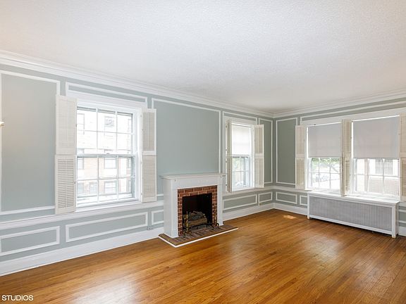 4th image of 831 E 49th St #1