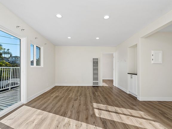 4th image of 244-248 W Escalones E