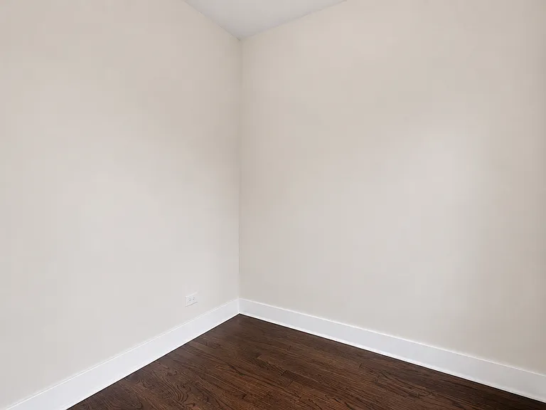 1329 W 18th St #3F — Photo 5