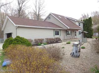 5605 W Us Highway 12, Buchanan, MI 49107