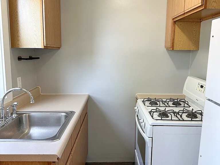 326 Railroad St #2 — Photo 10