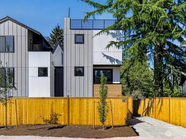 1218 NE 100th Street, Seattle, WA 98102