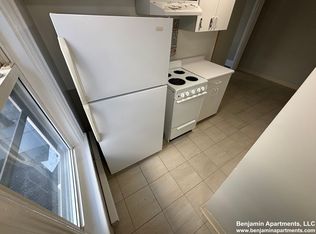12 Lincoln St #2A, Newton Highlands, MA 02461