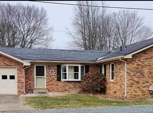 205 Wade Rd, Beckley, WV 25801