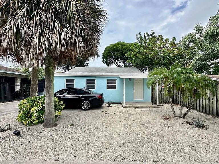1329 NW 3rd Ave — Photo 24