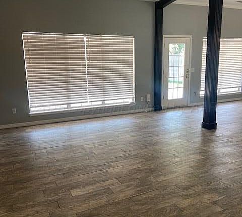 4th image of 8101 Sheldon Rd