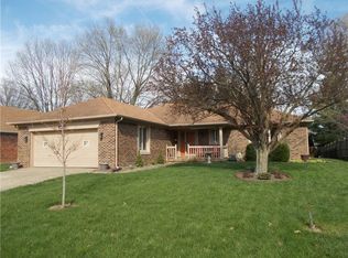 825 Summitcrest Dr, Indianapolis, IN