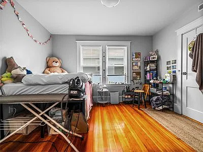 5 bed, 9999 sqft, $6,500 — Photo 4