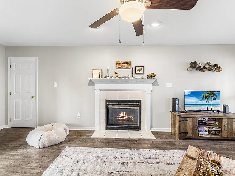 6262 White Cove Dr — Photo 26