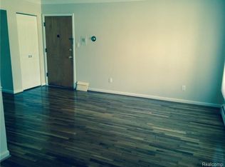 100 W Hickory Grove Rd APT A7, Bloomfield Hills, MI 48304