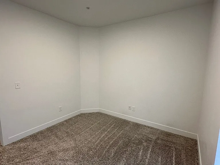 884 N Van Dyne Dr #203 — Photo 14