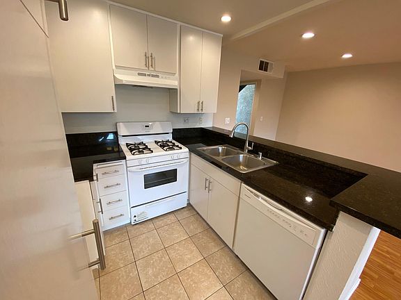 2nd image of 615 W Milford St #104