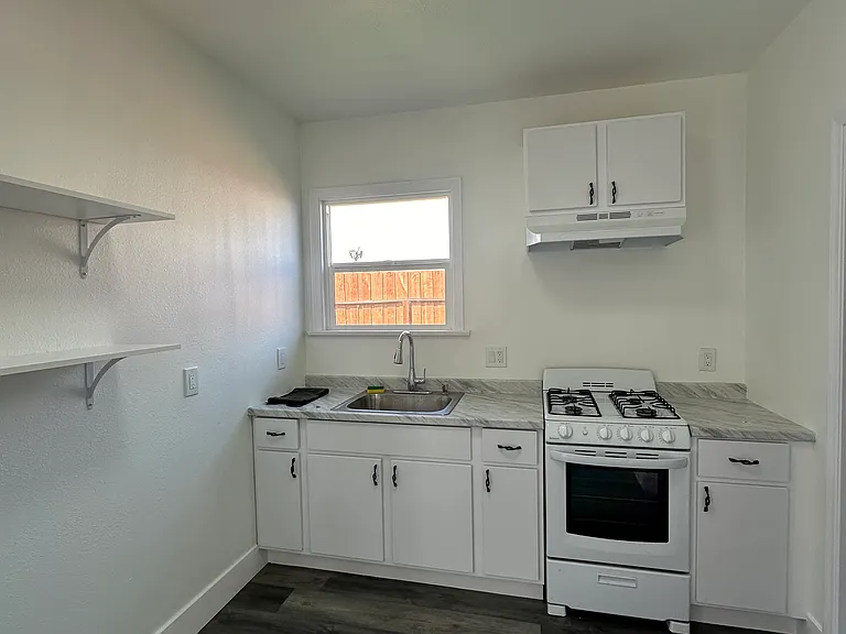 5459 Lemon Ave #C — Photo 1