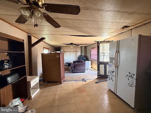 4th image of 62 Upper Loop Rd