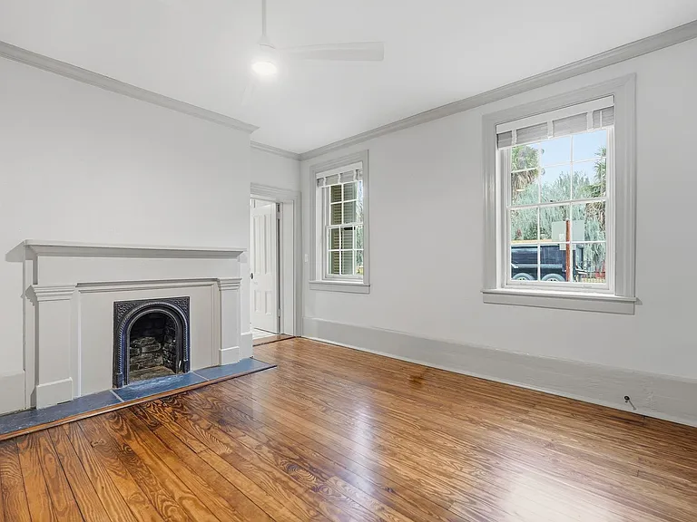 124 E McDonough St — Photo 49