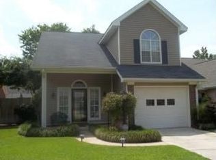 44 Honeysuckle Ln, Columbus, MS 39705