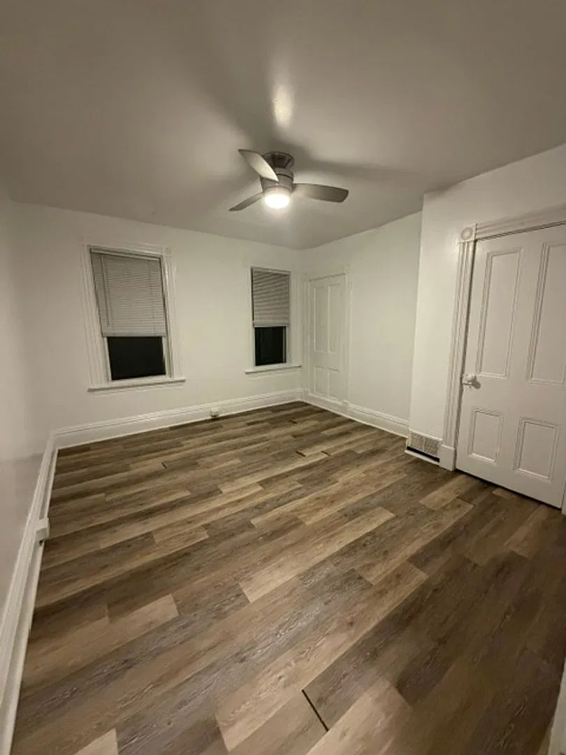 Student Housing - South Side — Photo 4
