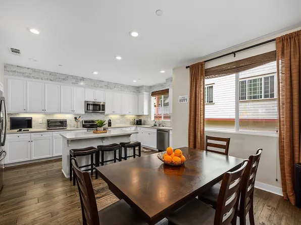 228 Johnson Street, Windsor, CA 95492