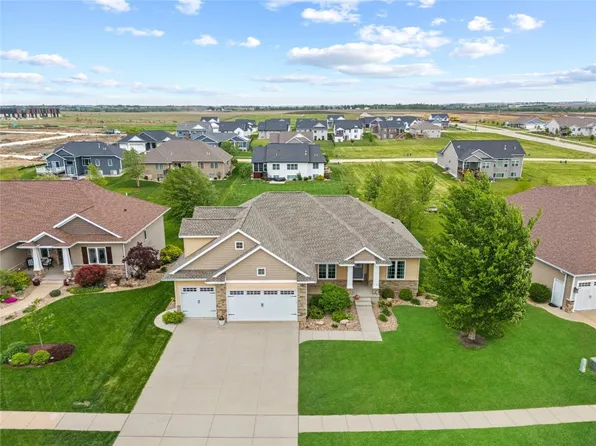 4332 Quail Trail Dr, Marion, IA 52302