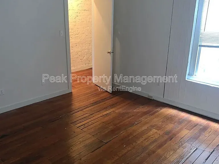 308 W Broad St #C — Photo 8