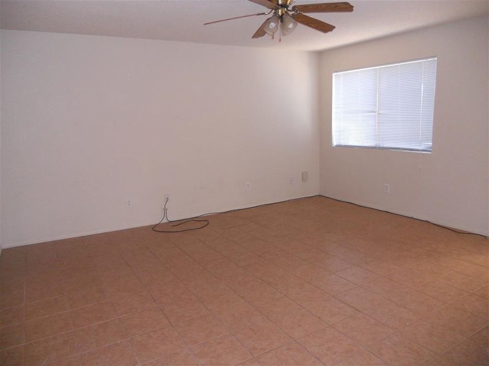 2nd image of 4737 W 21st Ln