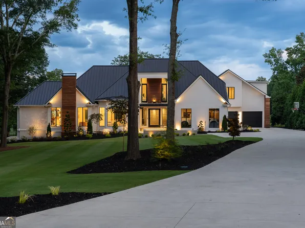 5615 Golf Club Dr, Braselton, GA 30517