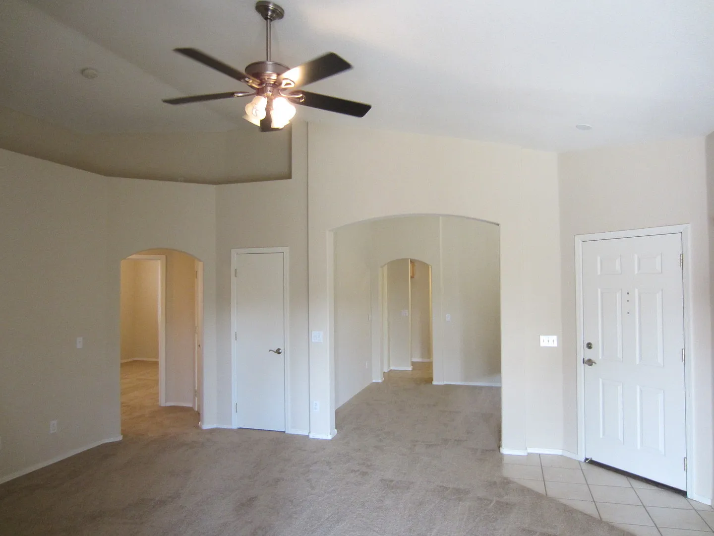 3 Bedroom 2 Bath in Continental Ranch Located on a Big Cul De Sac Lot — Photo 3