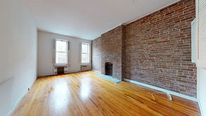 Rented by Bond New York | media 7