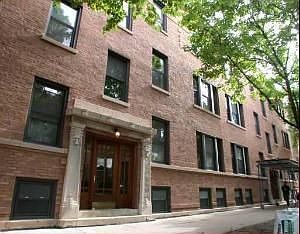 1st image of 3054 W Sunnyside Ave #1