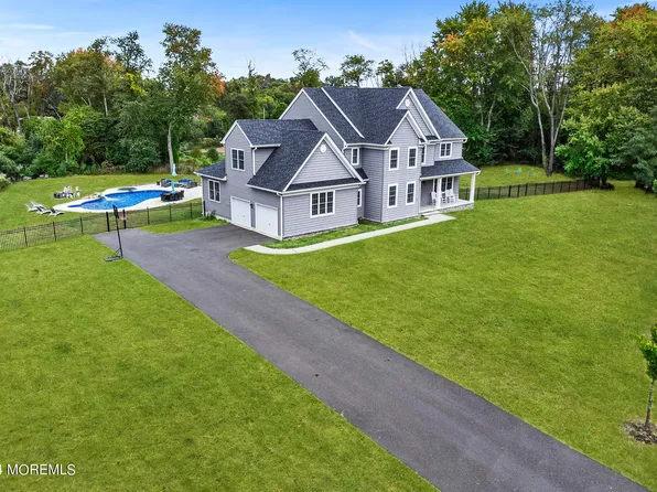 12 Tiffany Court, Farmingdale, NJ 07727