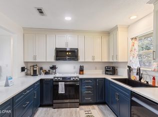 450 Roberts Dr, Defuniak Springs, FL 32433